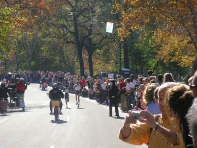 u49/philaquino/medium/36151423.NYC_2004_Marathon32.jpg