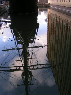 u49/piedad/medium/40852945.phantonship.jpg