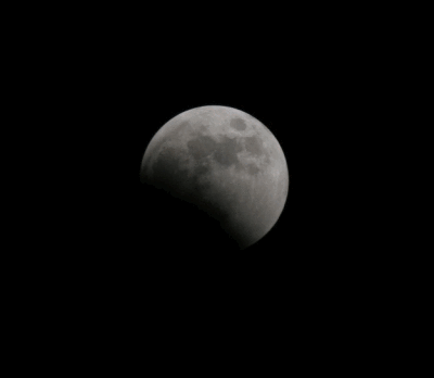 lunar eclipse 2004.gif