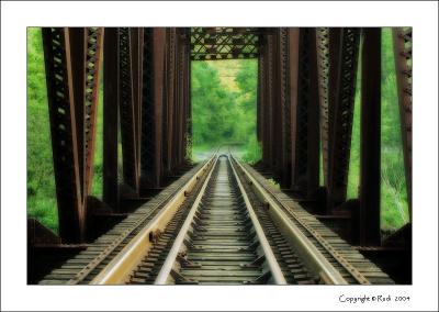 u49/rudiman/medium/36149610.RailroadBridge.jpg