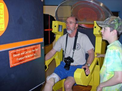 Dad does simulator (crashed)
