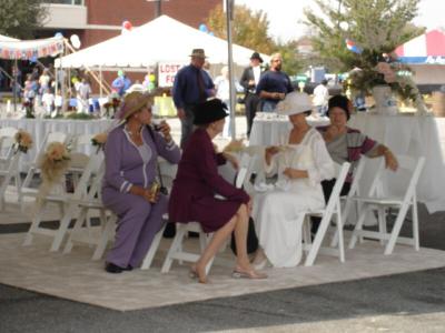 u49/susanne_medic/medium/36580919.EnglishTeaParty.jpg