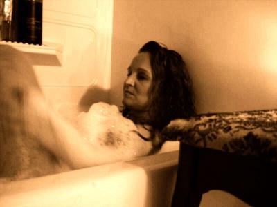 u49/susanne_medic/medium/36811514.LuxutiousBathing.jpg