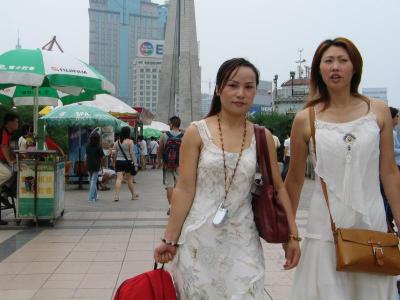 Women on the Bund