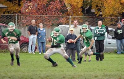 Tony Verdon running with the ball