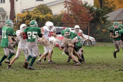 Nathan Wood & Alex Fiske tackling the RB