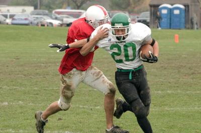 Brian Olsen running with the ball