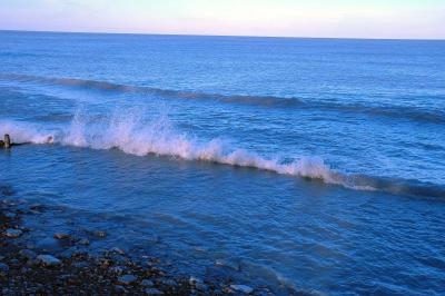 waves breaking