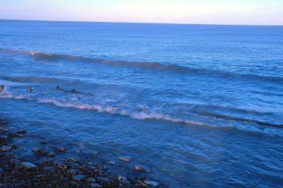 waves breaking