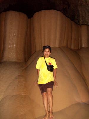 Queen's curtain, Sumaging cave 8.JPG