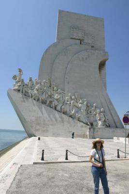 Cynthia and Discoverer's monument