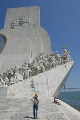 The other side of the Discoverer's monument (and the other side of Cynthia)