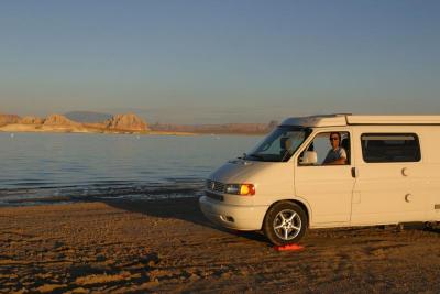 A night spent alongside Lake Powell