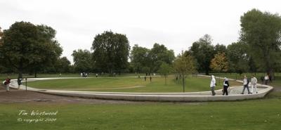 u49/twestwood/medium/36356338.468PrincessDianaMemorialFountainpleasedontfallin.jpg