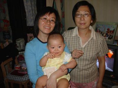 Anna, GMother and YK (9-10-2004)