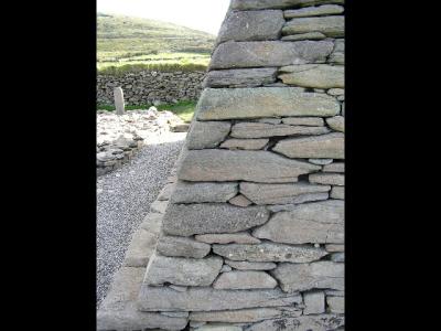 Note the use of long and short overlaping stones