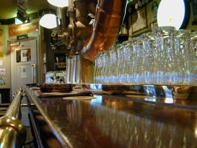 Arcen bar