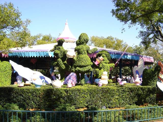 MKAliceTopiaries.jpg