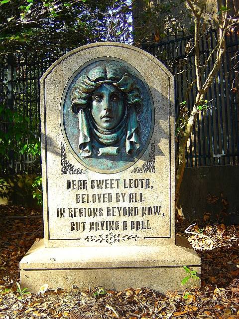 MKHauntedMansionCemetaryLeota1.jpg