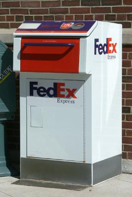 Federal Express Kiosk, Main Street