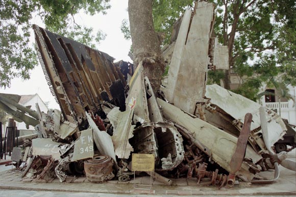 US plane wreckage