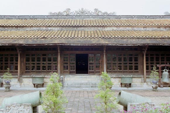 Hue037.jpg