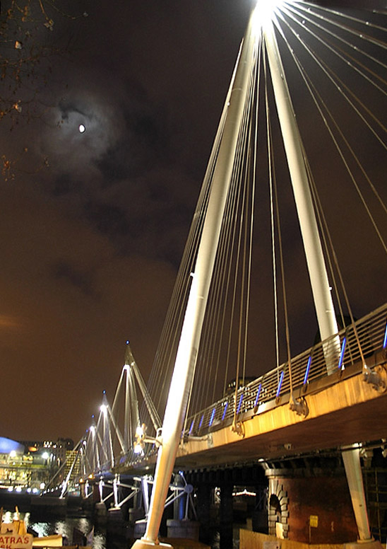 Hungerford Bridge (*)