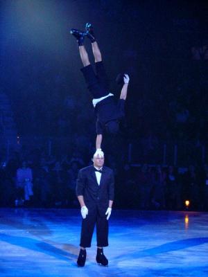 u5/icicle50/medium/40972047.KleenexFigureSkating113.jpg