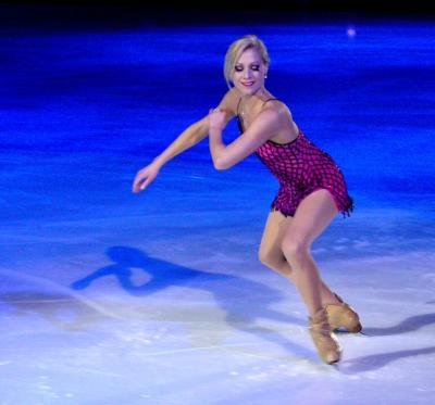 u5/icicle50/medium/40972051.KleenexFigureSkating134.jpg