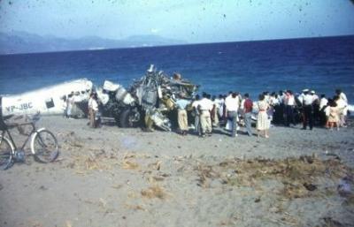 Jamaica Plane from Palasadoes crashed in the sea. Arpil 1953