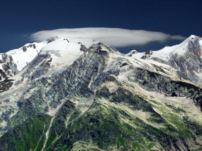 Massif du Mt Blanc vu du col du Joly (+ cirrocumulus)