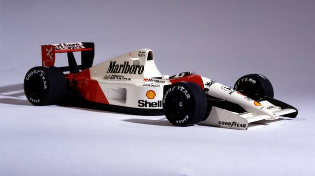 McLaren_F1_001.jpg