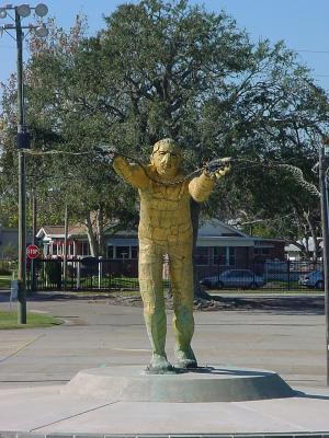 BiloxiTrawlingStatue.jpg