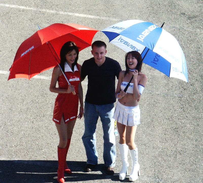 umbrella girls.jpg