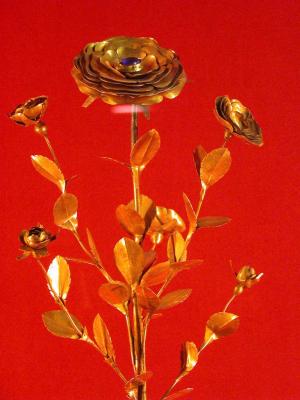 Golden rose, by Minucchio da Siena