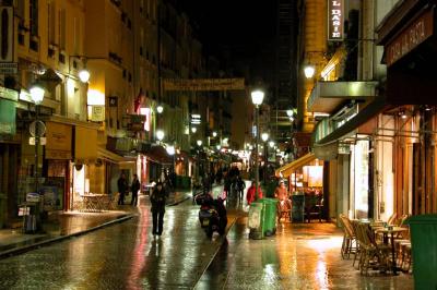 2004-10-14: Montorgueil by night