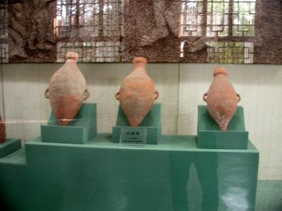 DSCN1707_WaterJugs.jpg