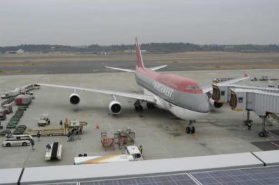 Incoming 747-400