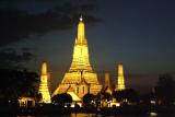 Thailand-Bangkok-Temple of Dawn at night.