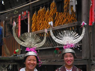 miao dancers