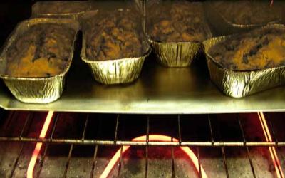 21 DEC 04 FRUIT CAKES
