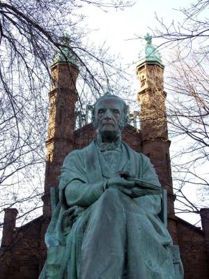 statue1.jpg