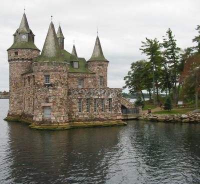 A Thousand Island Castle Building