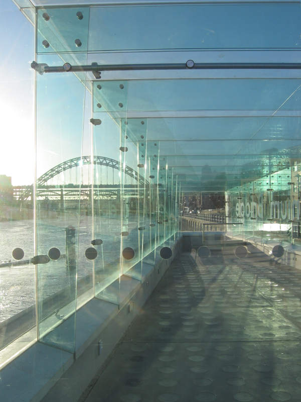 <B>Perspective windows</B><BR>by Duncan Hoyle