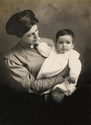 Grandma with Parker, 1911 (385)