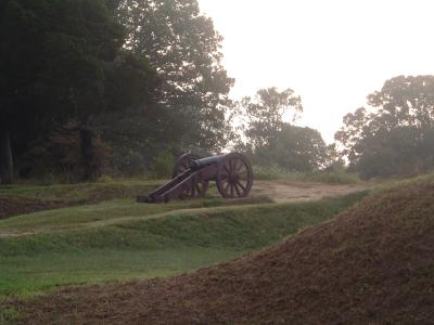 yt_9 - Cannon on Yorktown Battlefield