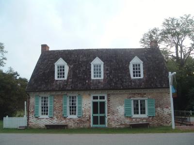 yt_16 - Thomas Pate House  (1703).   Then belonged to the Digges family.
