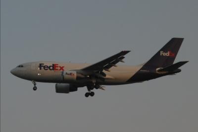 FedEx.JPG