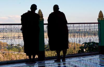 Monks at Viewing Balcony, Soon U Ponya Shin Paya
