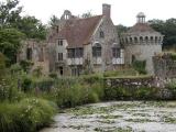 Scotney Castle 01